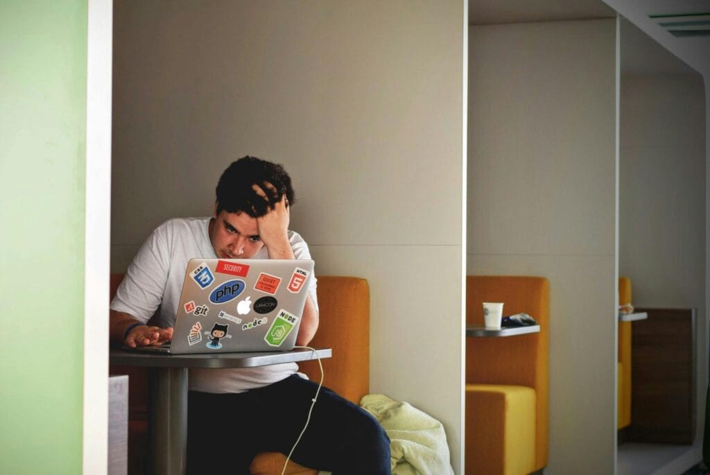 Understanding the Modern Fake Candidates Who Are They Pexels-punttim
